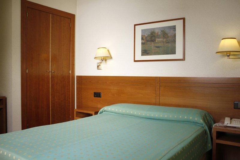 Hotel Yit Conquista De Toledo Zewnętrze zdjęcie